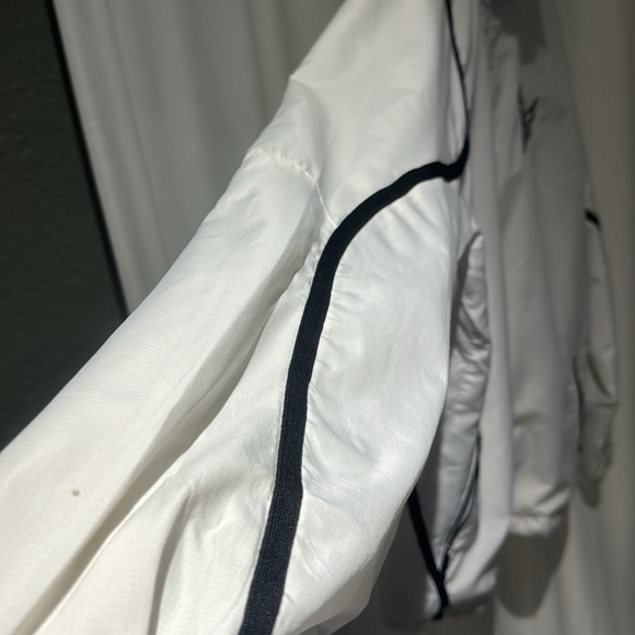 Tapout Pro Windbreaker Lightweight workout Jacket Men's size Large White Logo - Picture 3 of 11